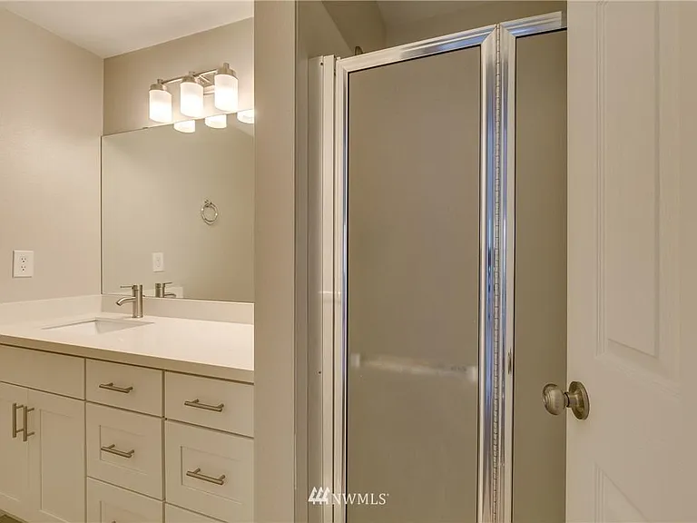 4356 W Lake Sammamish Pkwy SE — Photo 11