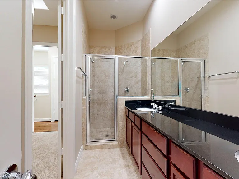 3826 Center St — Photo 16