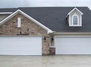 114 Clubhouse Ln, Lebanon, OH 45036