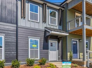 2429 E 17th St, Chattanooga, TN 37404