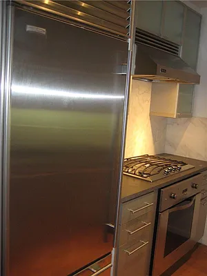 Sold by R New York | media 2