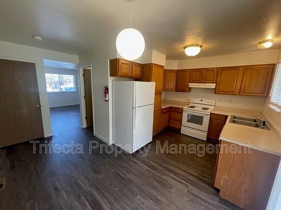 4th image of 2121 35th Ave #12