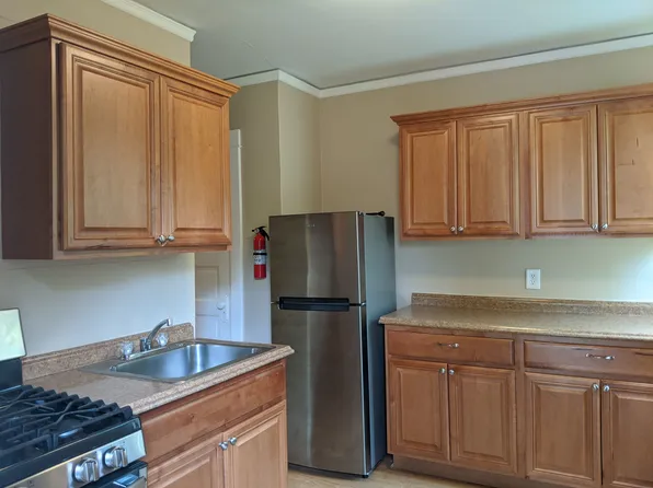 1019A E 5th St #1019-A, Duluth, MN 55805