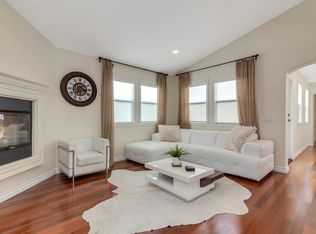 704 Avocado Ave #B, Corona Del Mar, CA 92625