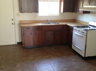 215 N H St APT D, Tulare, CA 93274