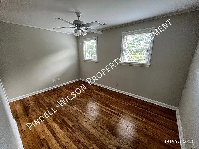 2203 Brewer St — Photo 4