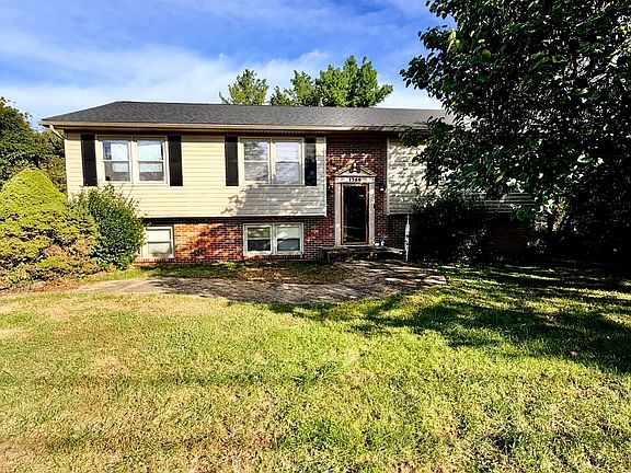 2nd image of 1750 Thatchers Mill Rd