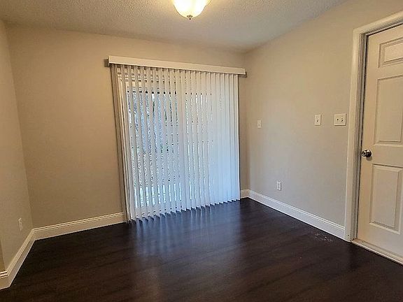 5th image of 610 Briarcliff Dr
