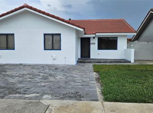 14765 Kendale Lakes Blvd, Miami, FL 33193