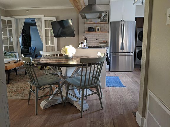 Living / kitchen open floor plan