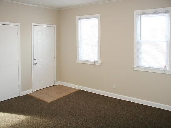 2nd image of 651 Wells St APT 1