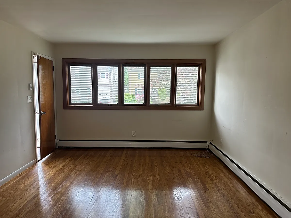 Living room - 861 Hobson St