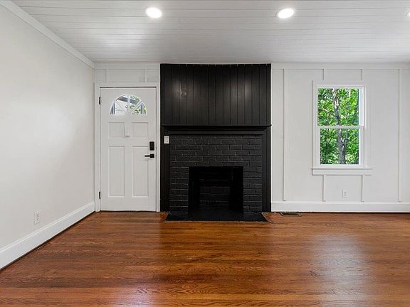 2nd image of 117 13th St NW