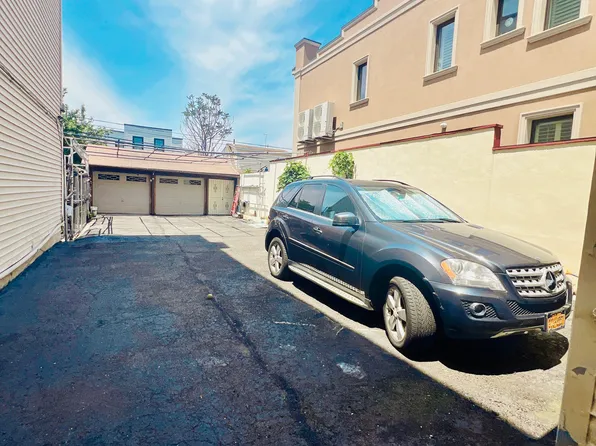 23-58 38th Street image 7 of 19