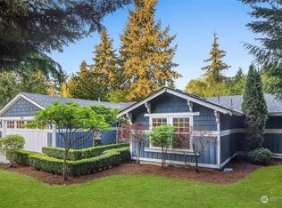 2452 80th Ave NE, Medina, WA 98039