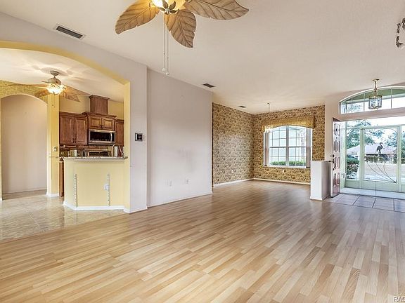 5th image of 168 W Clifton Pl