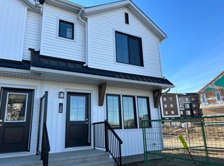 525 Secord Blvd NW #26, Edmonton, AB T5T7B8