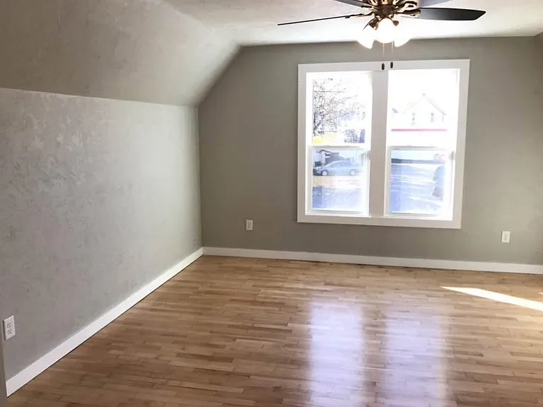 544 N Center St #1/2 — Photo 4