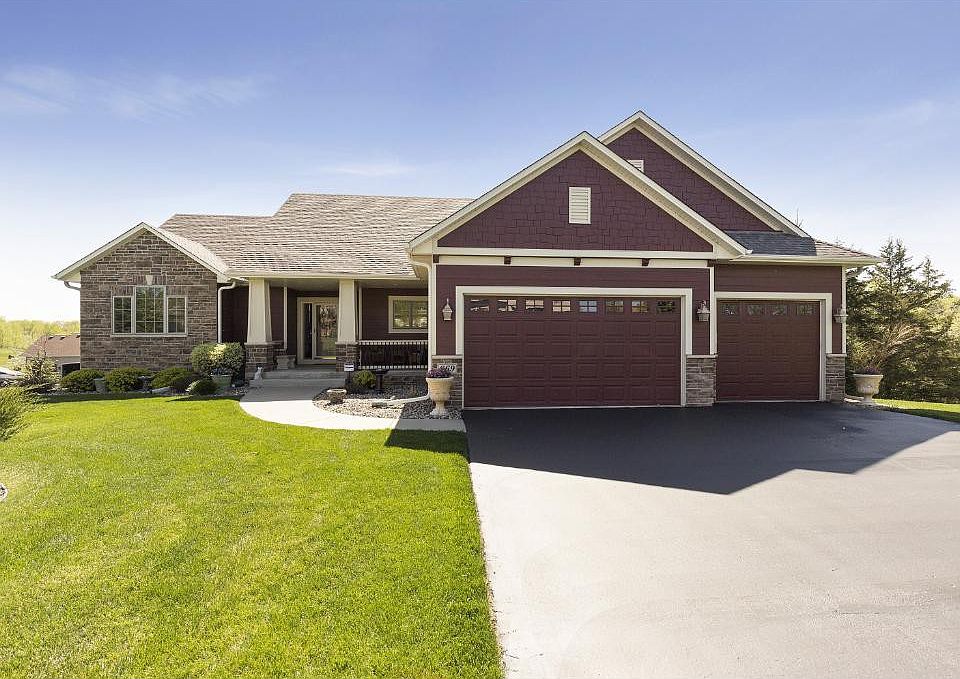 1st image of 969 Woodview Ct
