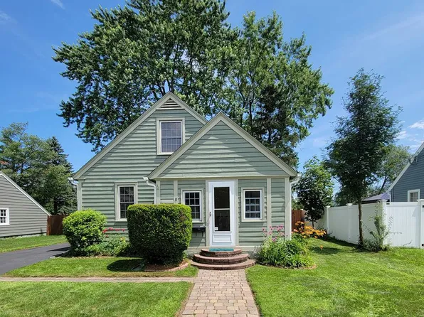 8 S Acres Rd, Plattsburgh, NY 12901