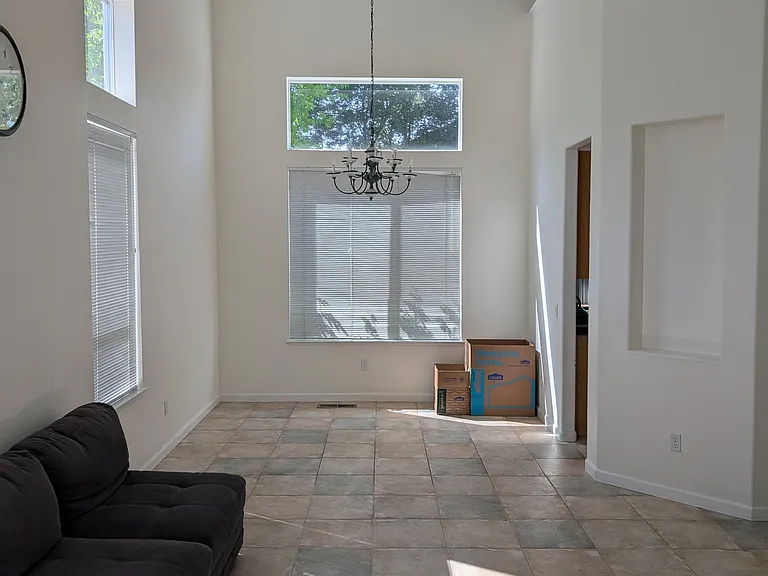 1531 Marlin Pl — Photo 8