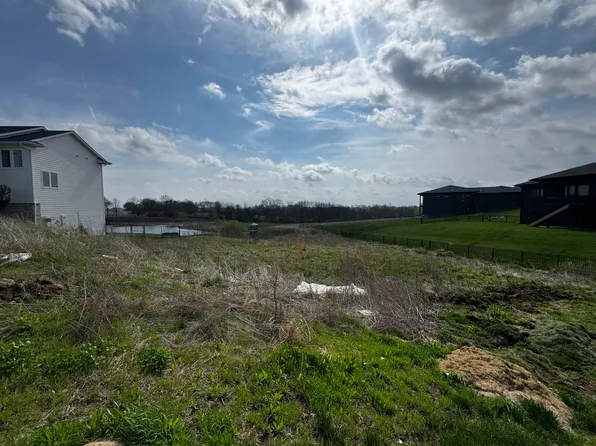 2908 Oak St, Norwalk, IA 50211