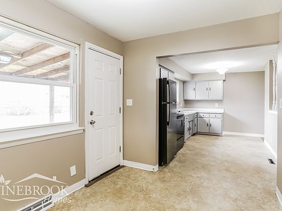 5th image of 5080 Jameson Dr