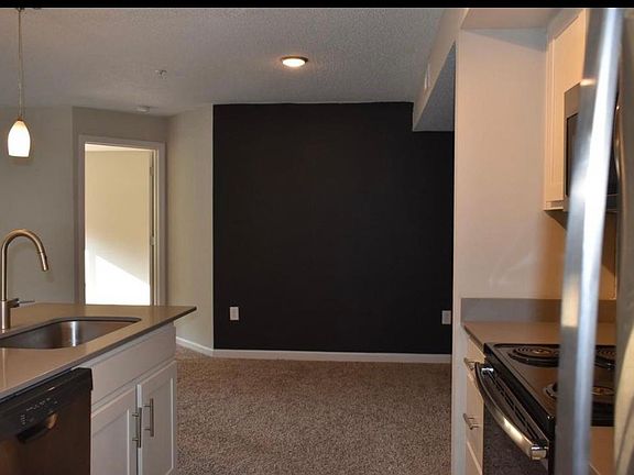 2nd image of 3514 Sunchase Ln APT 817