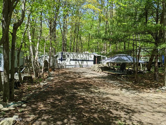 2nd image of 2217 Mallard Ln