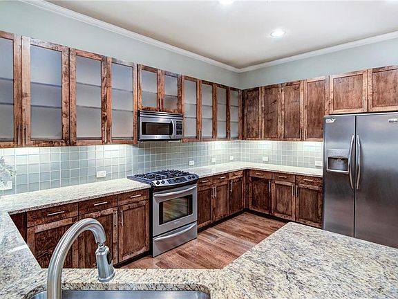 3rd image of 2800 Sandage Ave #102