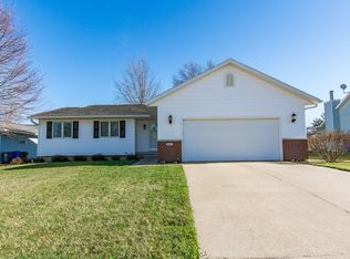 125 Rich Mar Ct NW, Cedar Rapids, IA 52405