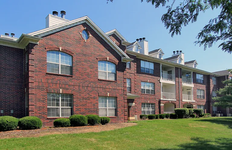 SaddleBrook Apartments — Photo 28