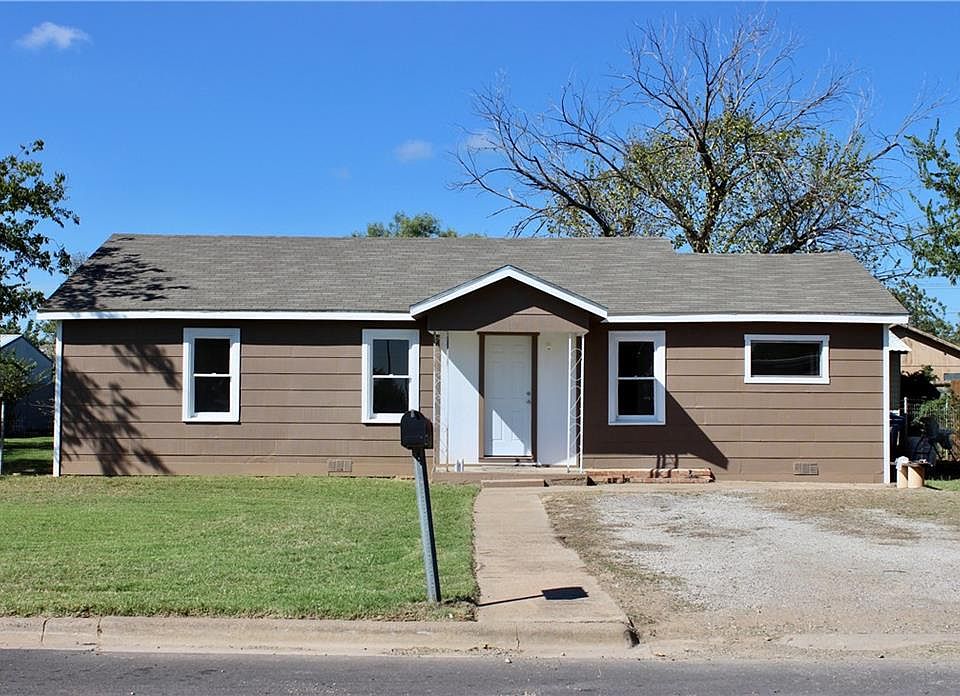 1st image of 1004 N Live Oak St