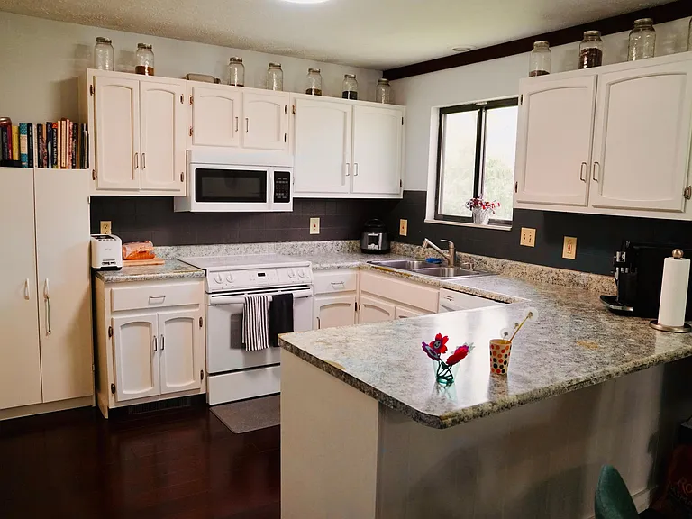 1303 Kingsridge Ct #D — Photo 11