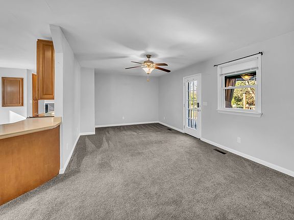5th image of 1065 Lakeland Dr