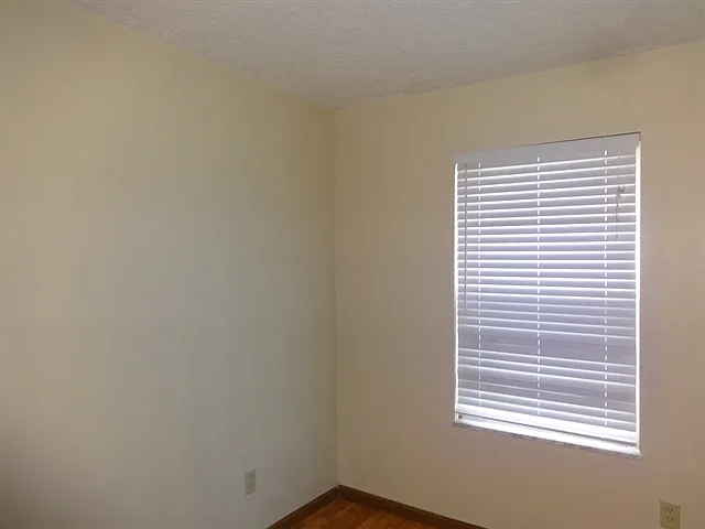 2759 Beal Dr — Photo 10