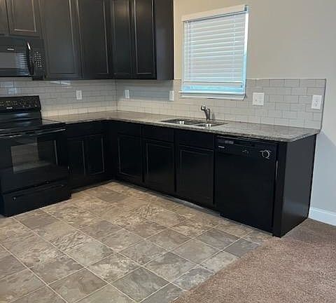 5th image of 156 Leland Ln