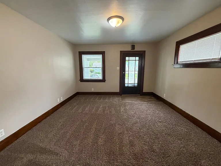 4522 Spatz Ave — Photo 3