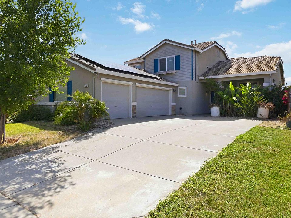 1st image of 1226 Plumas Links St