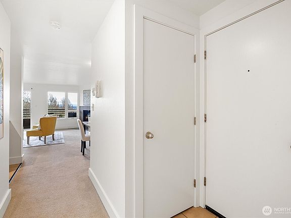 4th image of 1717 5th Avenue N #303