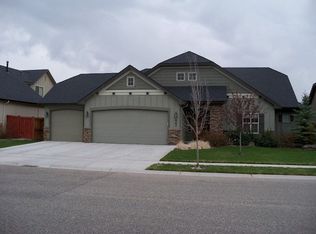 667 E Joshua Tree Dr, Meridian, ID 83646