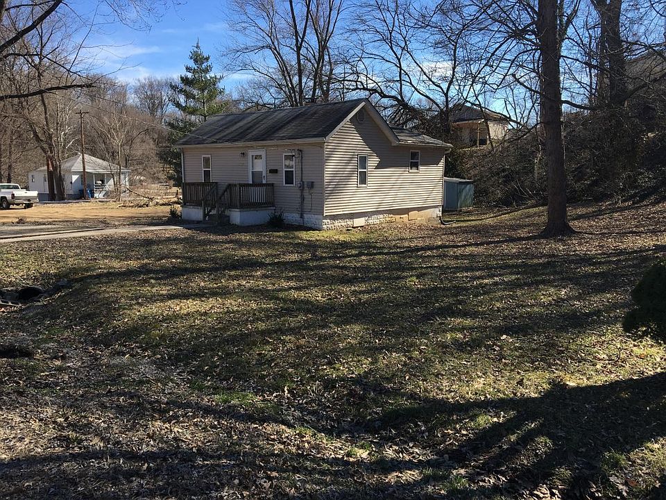 2nd image of 2829 North St