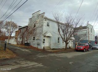 7 118th St, Troy, NY 12182
