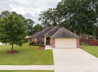 3640 Hemlock St, Zachary, LA 70791
