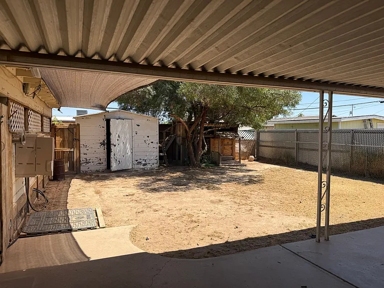 11327 W Kansas Ave — Photo 10