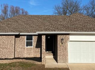 3707 W Vincent Dr, Springfield, MO 65810