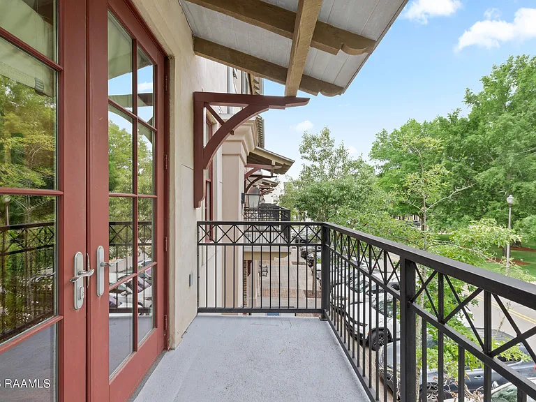 605 Silverstone Rd #205B — Photo 3