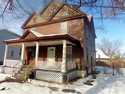 1st image of 711 Carpenter St
