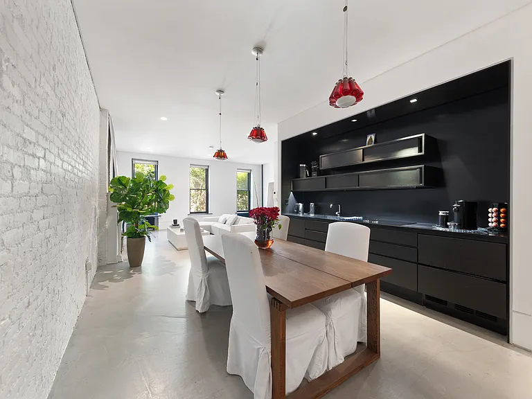 126 E 62nd St #2 — Photo 8