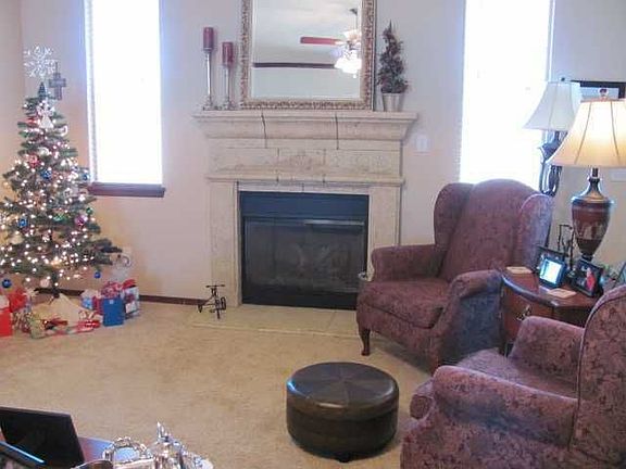 2nd image of 2015 Oak Cres NW